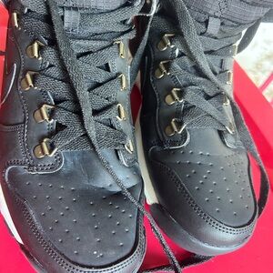 Nike Men's Sb Dunk high Black and Gold Shoes